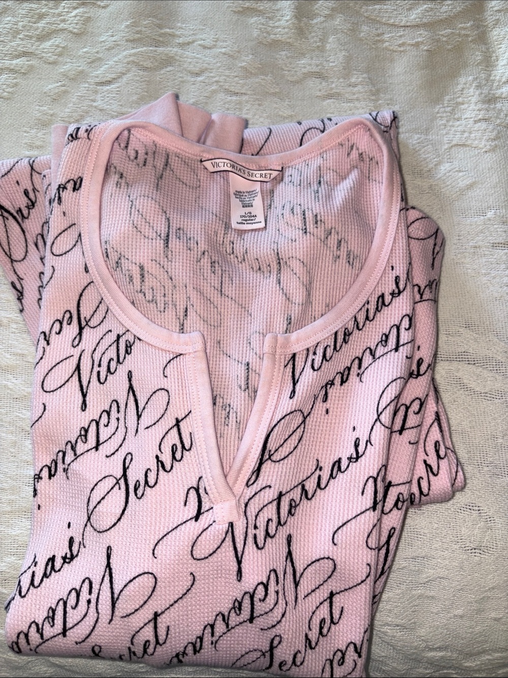 Victoria's Secret Women’s Pink Script Long Sleeve Pajama Set EUC L - Picture 11 of 11